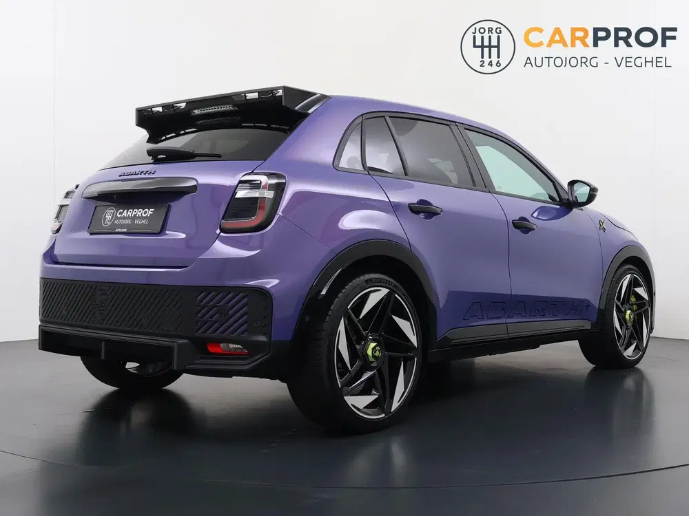 Abarth 600e Scorpionissima 54 kWh Sabelt uit 2025, foto 3