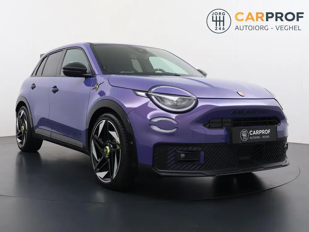 Abarth 600e Scorpionissima 54 kWh Sabelt uit 2025, foto 4