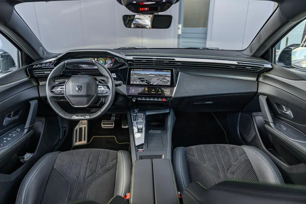 Peugeot 408 1.6 HYbrid GT 180 EAT8 uit 2023, foto 5