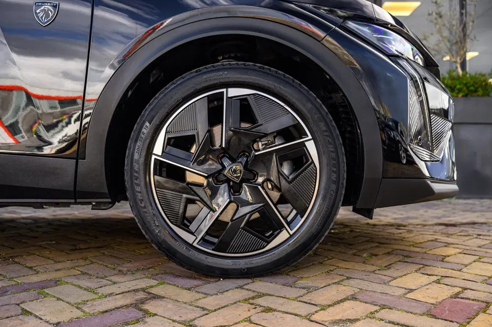 Peugeot 408 1.6 HYbrid GT 180 EAT8 uit 2023, foto 9