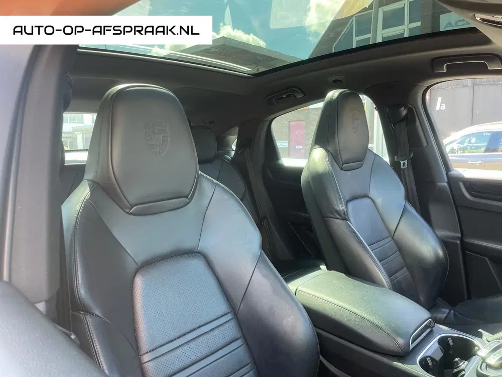 Porsche Cayenne Cayenne Coupé 3.0 E-Hybrid Chrono Pano Luc uit 2020, foto 14