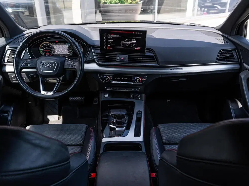 Audi Q5 55 TFSIe Quattro Competition S-Line uit 2021, foto 10