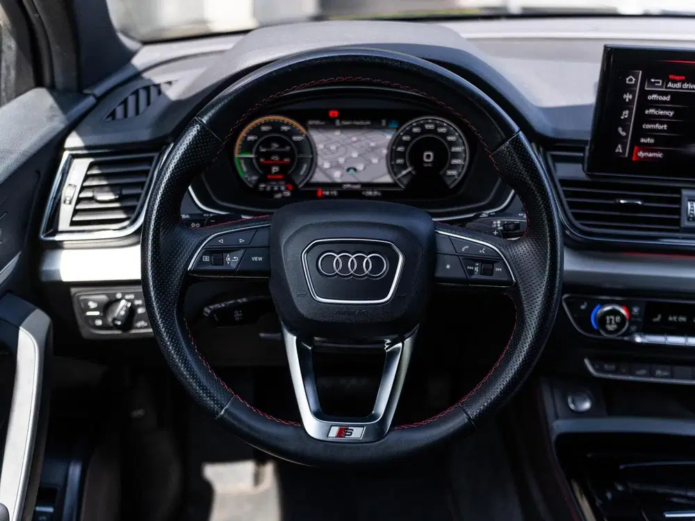 Audi Q5 55 TFSIe Quattro Competition S-Line uit 2021, foto 11