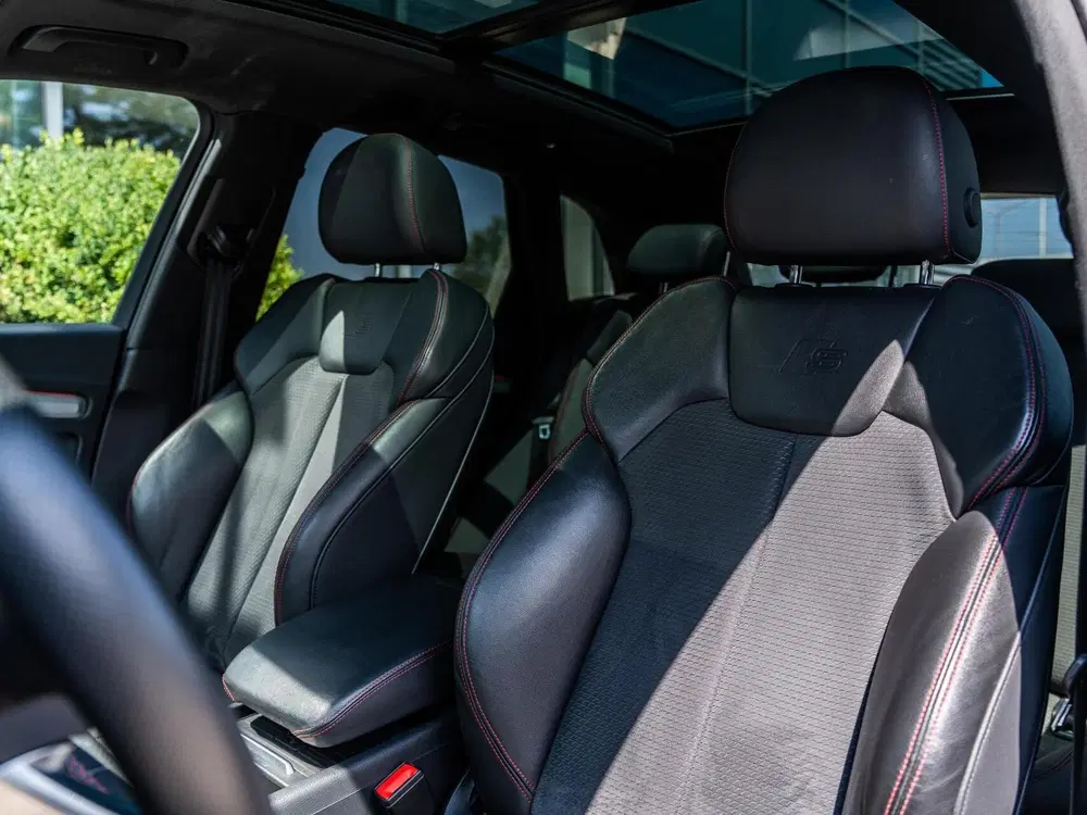 Audi Q5 55 TFSIe Quattro Competition S-Line uit 2021, foto 13
