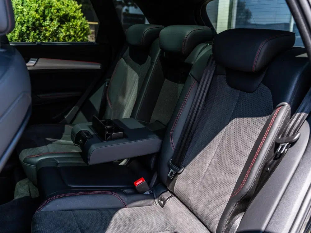 Audi Q5 55 TFSIe Quattro Competition S-Line uit 2021, foto 15