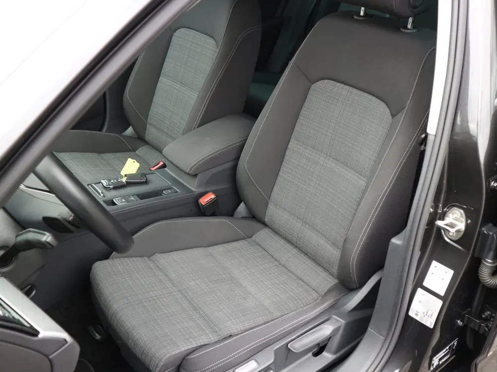 Volkswagen Passat 1.5 TSI Business 7-DSG VIRTUAL NL uit 2022, foto 11