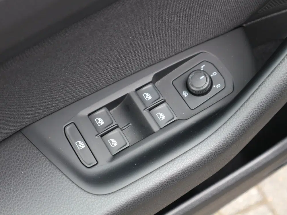 Volkswagen Passat 1.5 TSI Business 7-DSG VIRTUAL NL uit 2022, foto 12