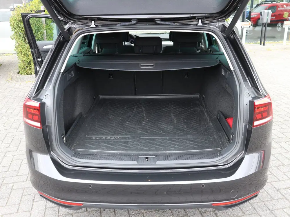 Volkswagen Passat 1.5 TSI Business 7-DSG VIRTUAL NL uit 2022, foto 6