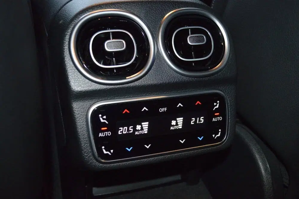 Mercedes-Benz C-Klasse 300 e AMG Led Leder Panorama M uit 2023, foto 12