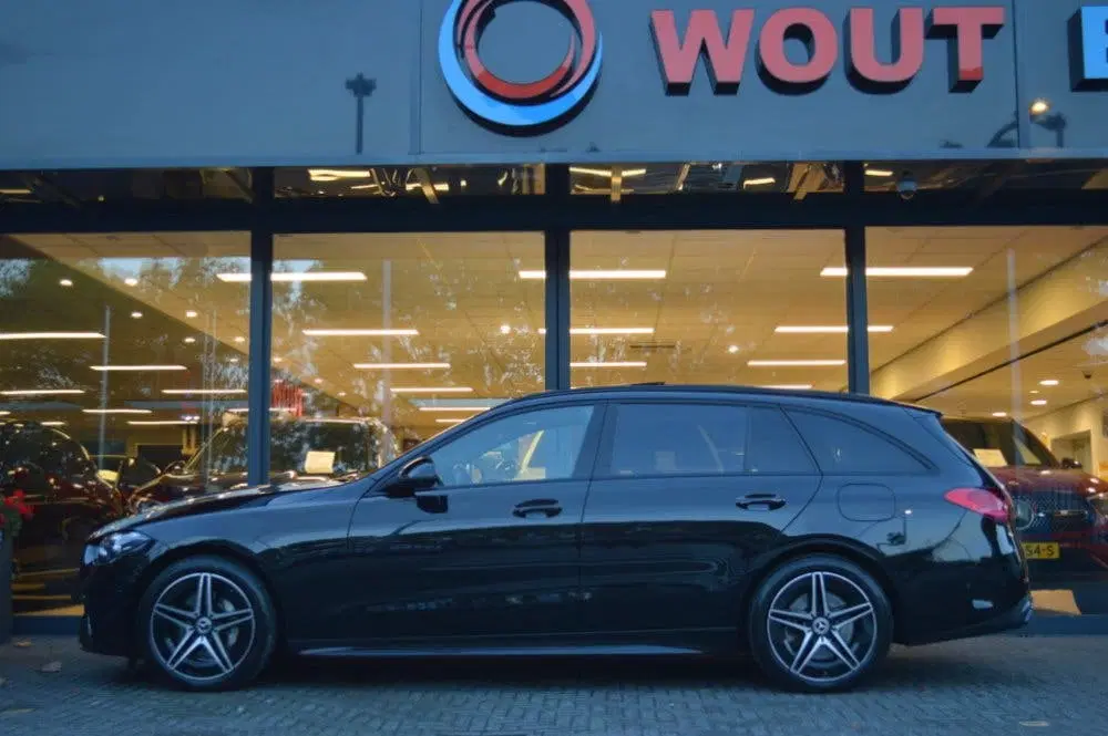 Mercedes-Benz C-Klasse 300 e AMG Led Leder Panorama M uit 2023, foto 8