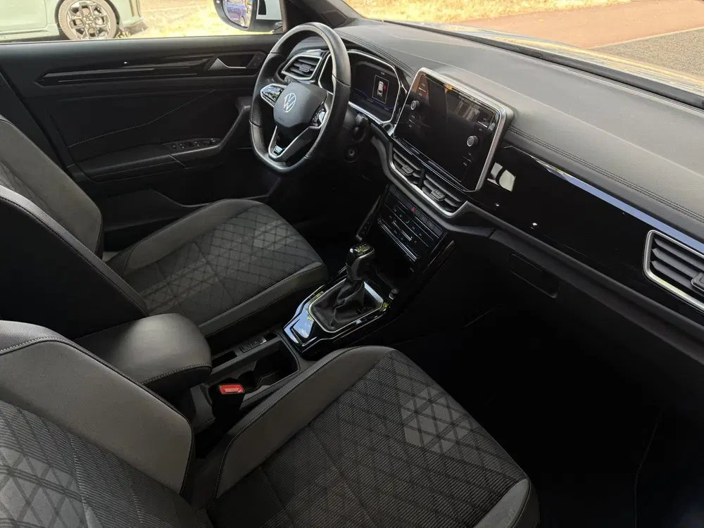 Volkswagen T-Roc 1.5 TSI R-Line uit 2022, foto 13