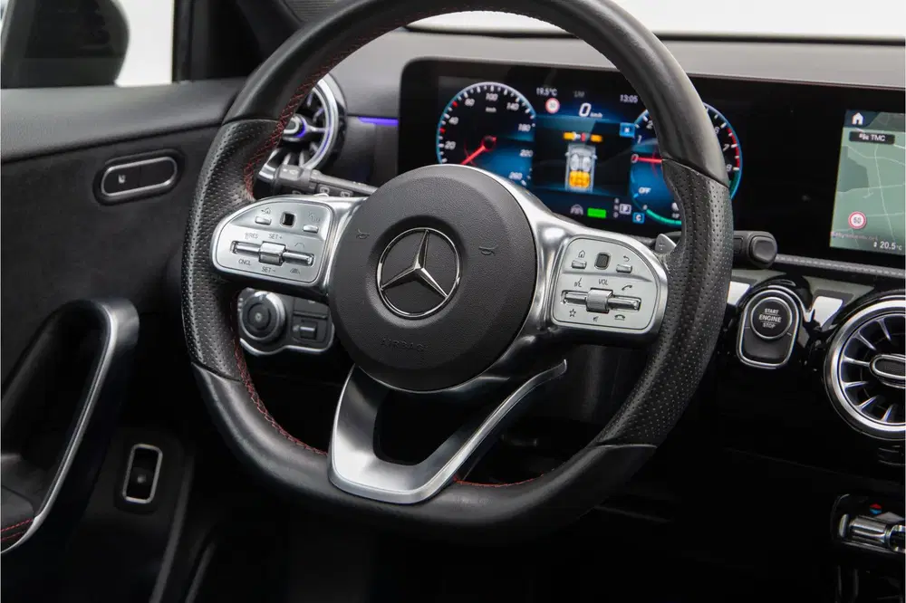Mercedes-Benz A-Klasse 250 e AMG Nightpakket uit 2022, foto 12