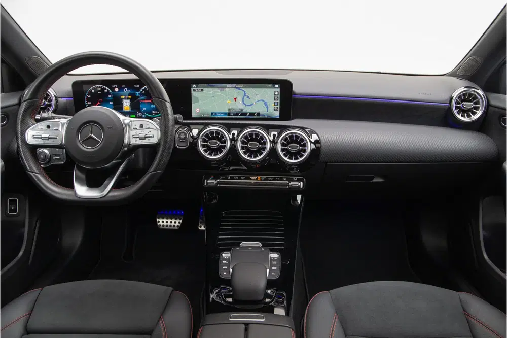 Mercedes-Benz A-Klasse 250 e AMG Nightpakket uit 2022, foto 7