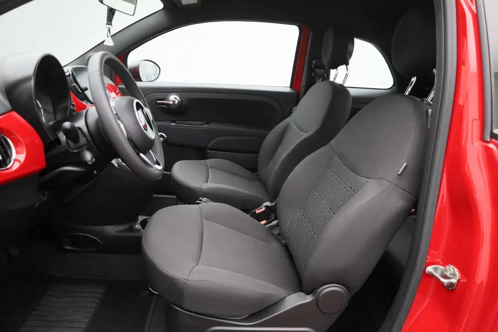 Fiat 500 1.0 Hybrid uit 2023, foto 5