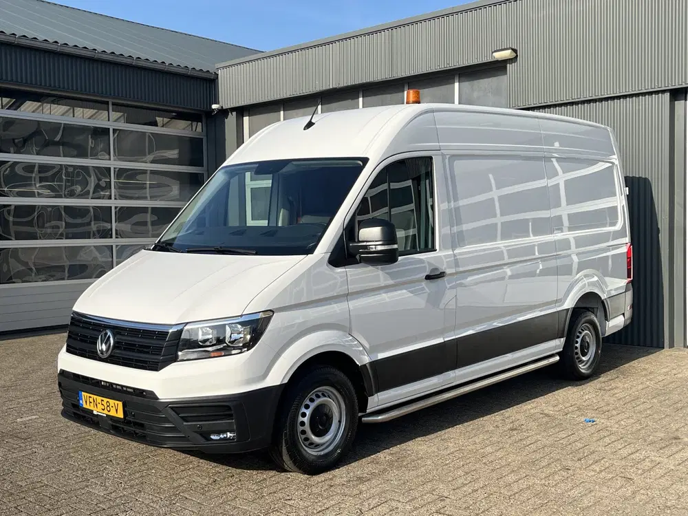Volkswagen Crafter 35 2.0 TDI L3H3 uit 2020, foto 2