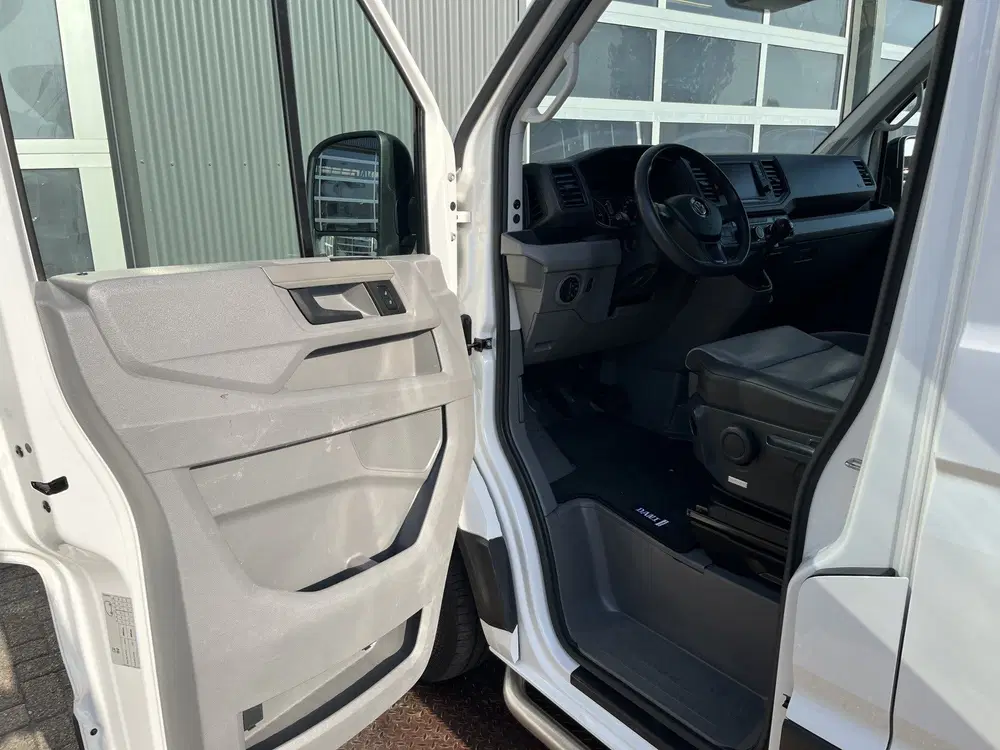 Volkswagen Crafter 35 2.0 TDI L3H3 uit 2020, foto 5