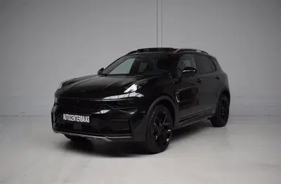 Lynk & Co 01 1.5 PHEV 262PK SOH 95% ZWARTE HEMEL uit 2023