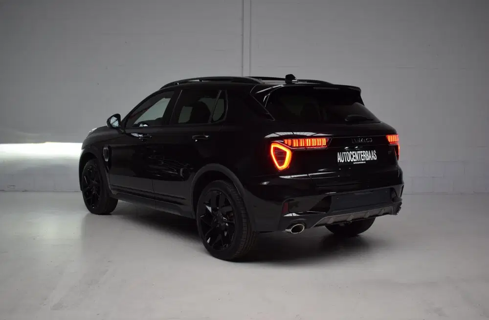 Lynk & Co 01 1.5 PHEV 262PK SOH 95% ZWARTE HEMEL uit 2023, foto 14