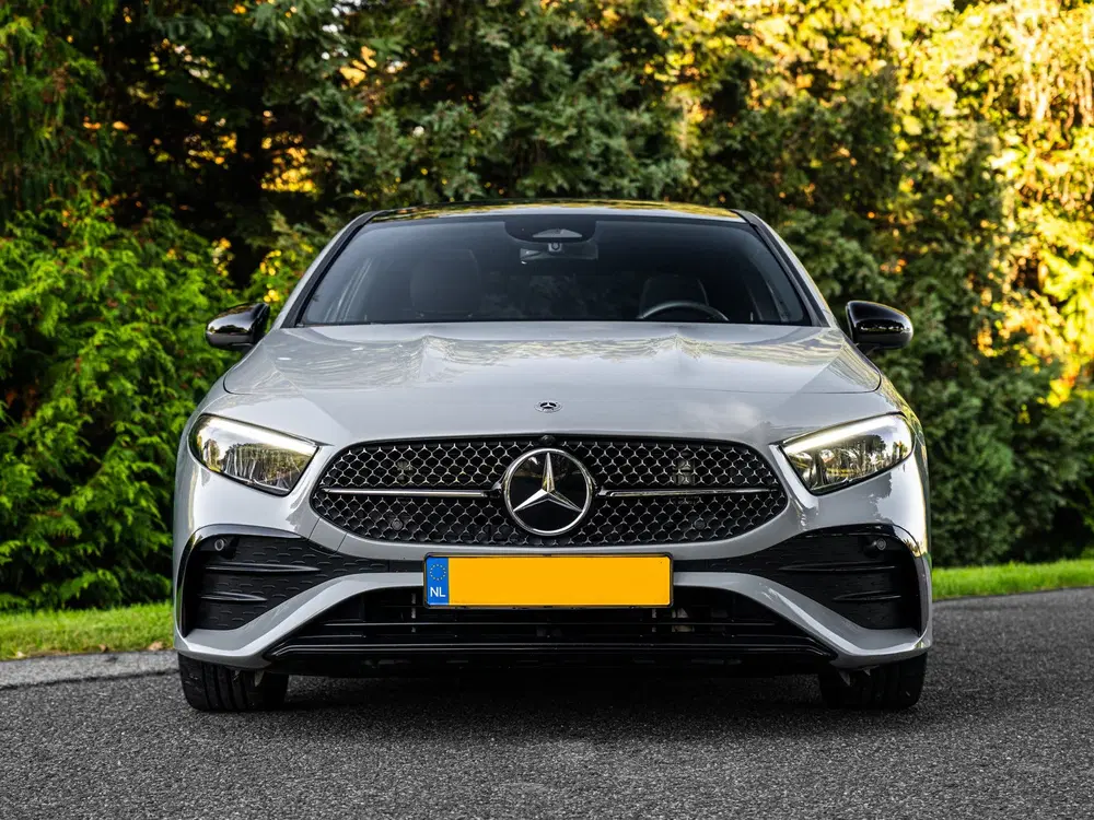Mercedes-Benz A-Klasse 2025 180 AMG Line Night uit 2025, foto 3