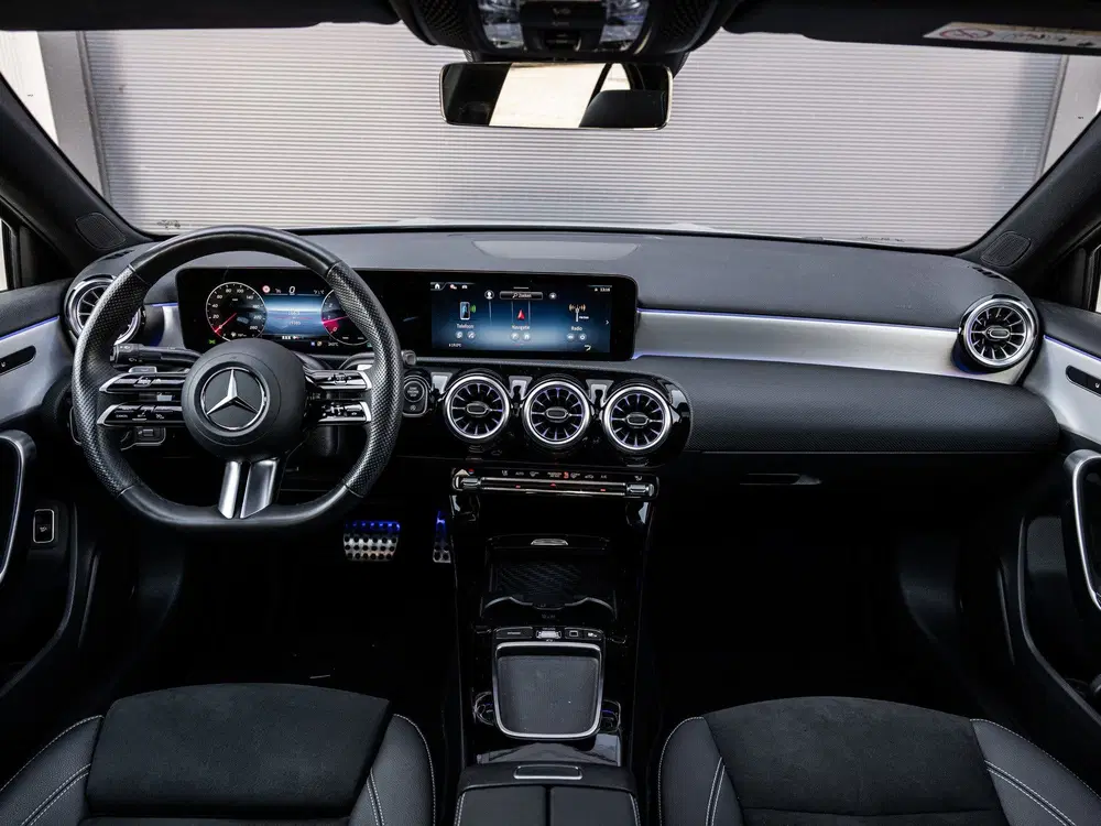Mercedes-Benz A-Klasse 2025 180 AMG Line Night uit 2025, foto 6