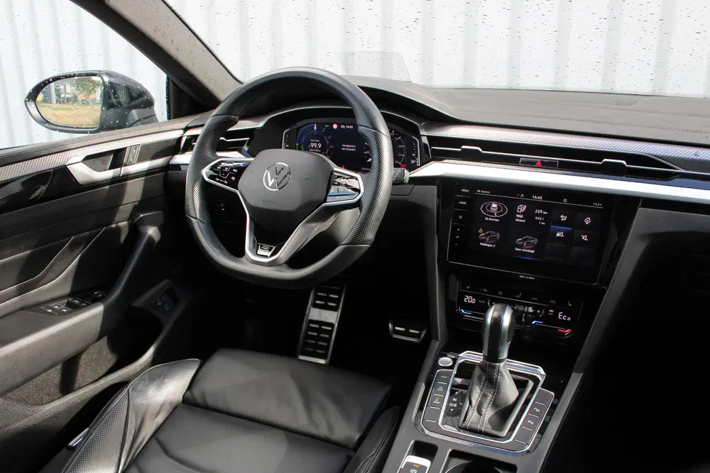Volkswagen Arteon 1.4 TSI eHybrid R-Line Business+ uit 2023, foto 2