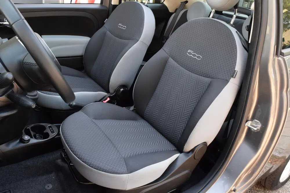 Fiat 500C 0.9 TwinAir Turbo Young uit 2020, foto 15