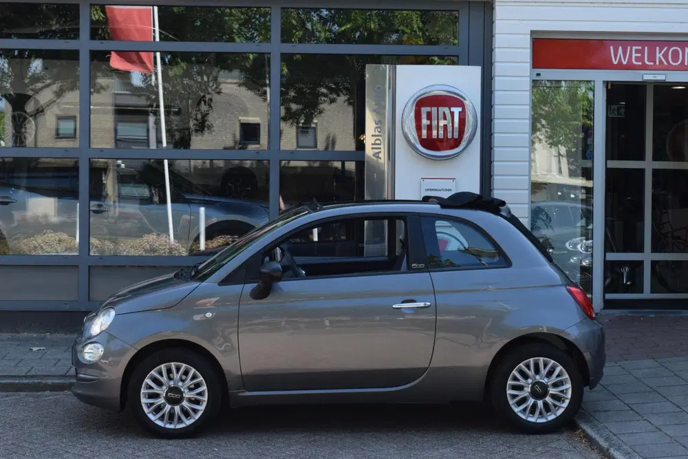 Fiat 500C 0.9 TwinAir Turbo Young uit 2020, foto 2