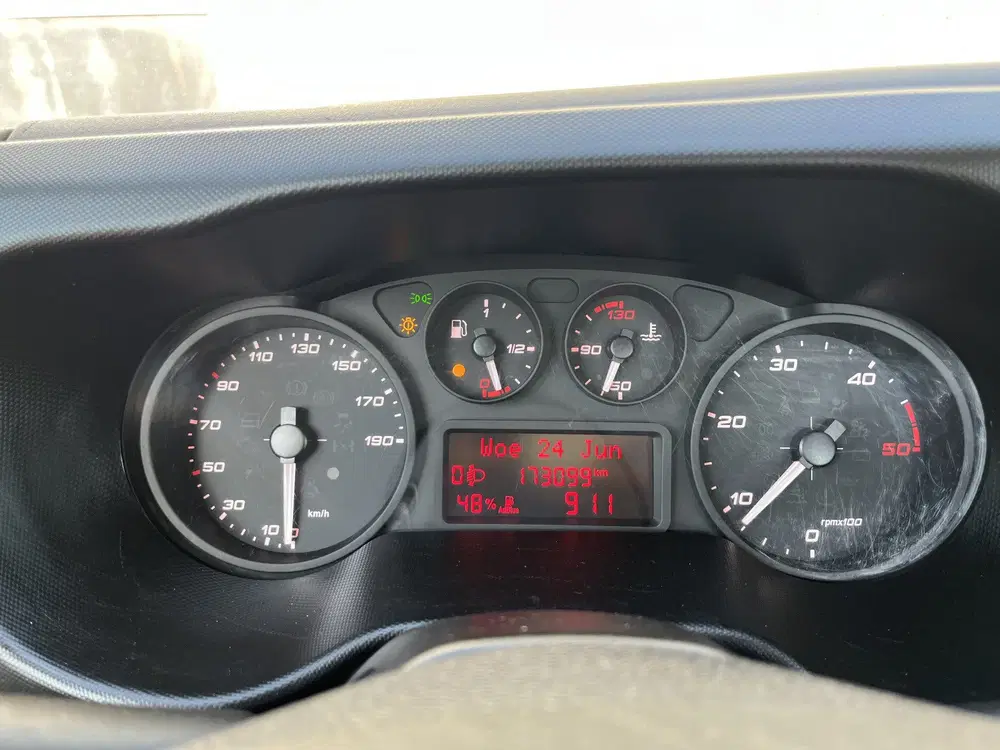 Iveco Daily 35C14 2.3 375 Laadklep 500kg Trekhaak 3500 uit 2019, foto 10