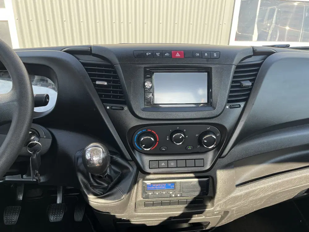 Iveco Daily 35C14 2.3 375 Laadklep 500kg Trekhaak 3500 uit 2019, foto 11