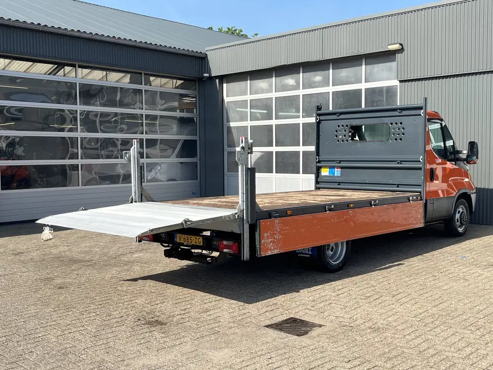 Iveco Daily 35C14 2.3 375 Laadklep 500kg Trekhaak 3500 uit 2019, foto 4