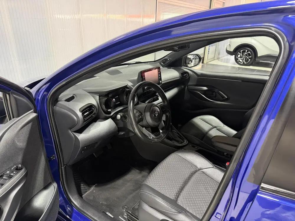 Toyota Yaris 1.5 Hybrid Executive Parkeersensoren V+A uit 2021, foto 11