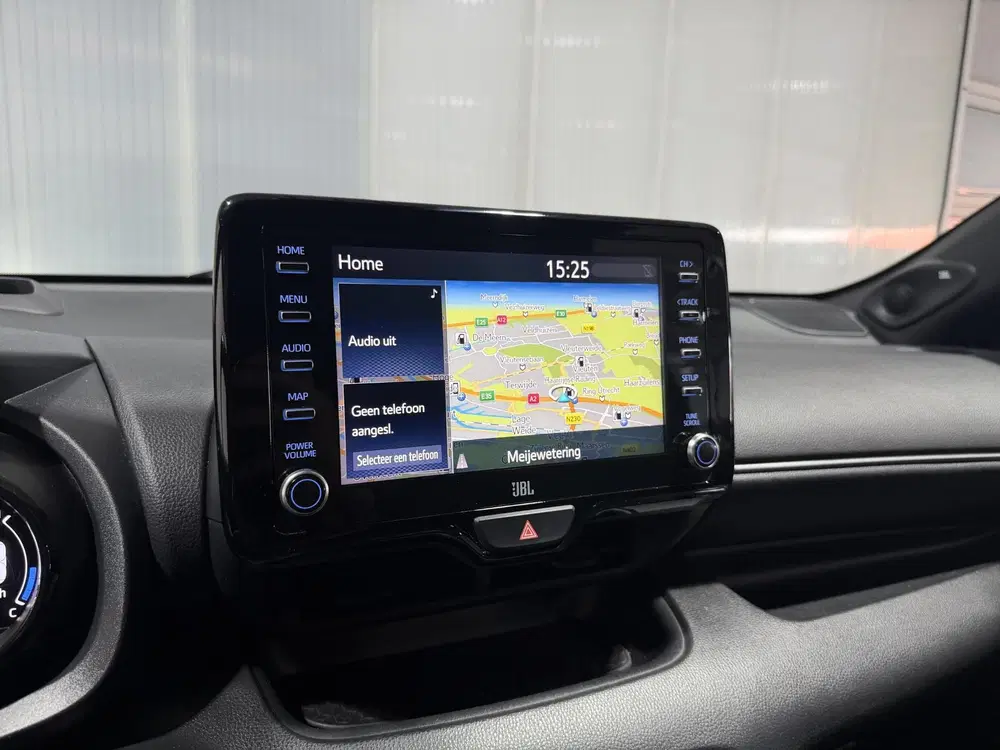 Toyota Yaris 1.5 Hybrid Executive Parkeersensoren V+A uit 2021, foto 13