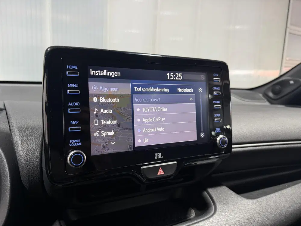 Toyota Yaris 1.5 Hybrid Executive Parkeersensoren V+A uit 2021, foto 15