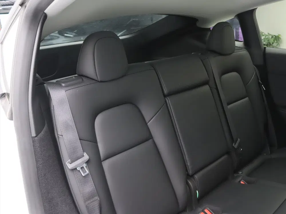 Tesla Model Y Long Range AWD 75kWh 351pk 92% SoH [ TREKH uit 2023, foto 12