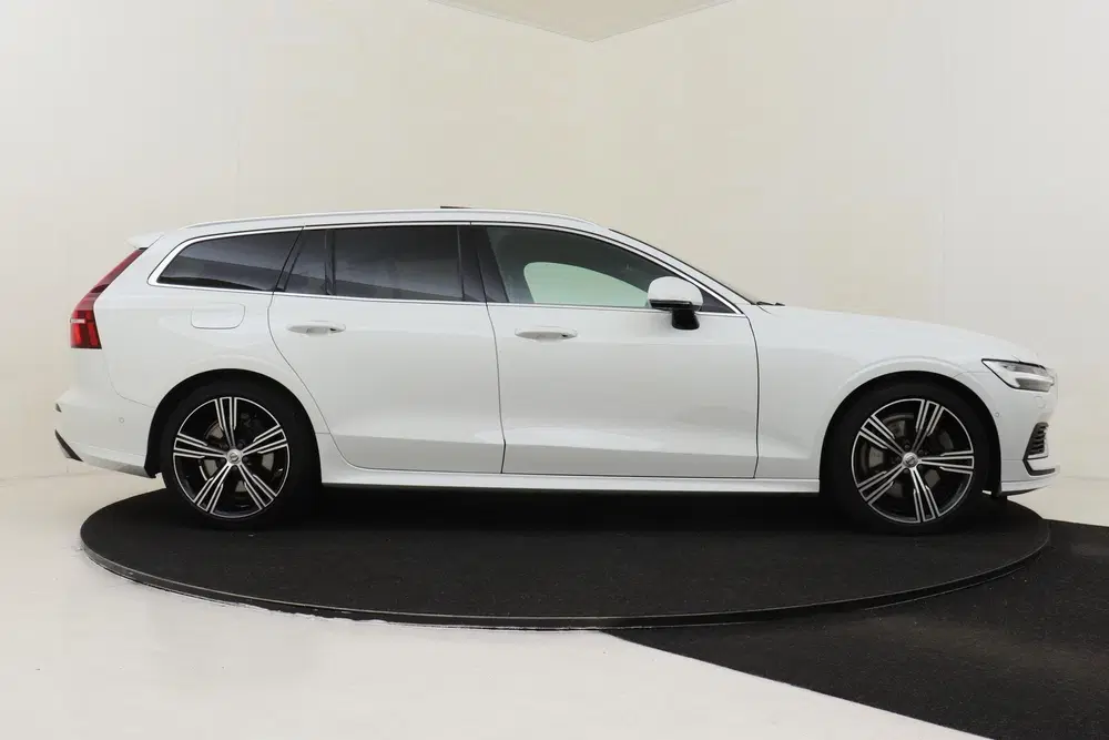 Volvo V60 T8 TWIN ENGINE AWD INSCRIPTION *VOL * -PAN uit 2020, foto 13