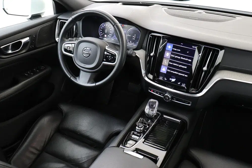 Volvo V60 T8 TWIN ENGINE AWD INSCRIPTION *VOL * -PAN uit 2020, foto 6