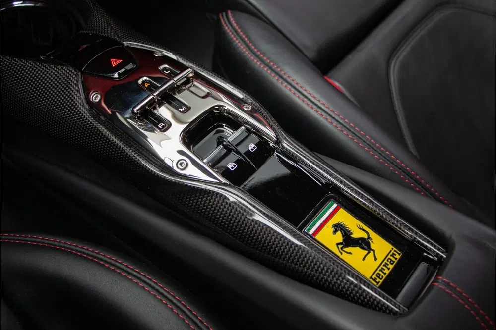 Ferrari 296 GTB 3.0 V6 Rosso Corsa uit 2022, foto 11
