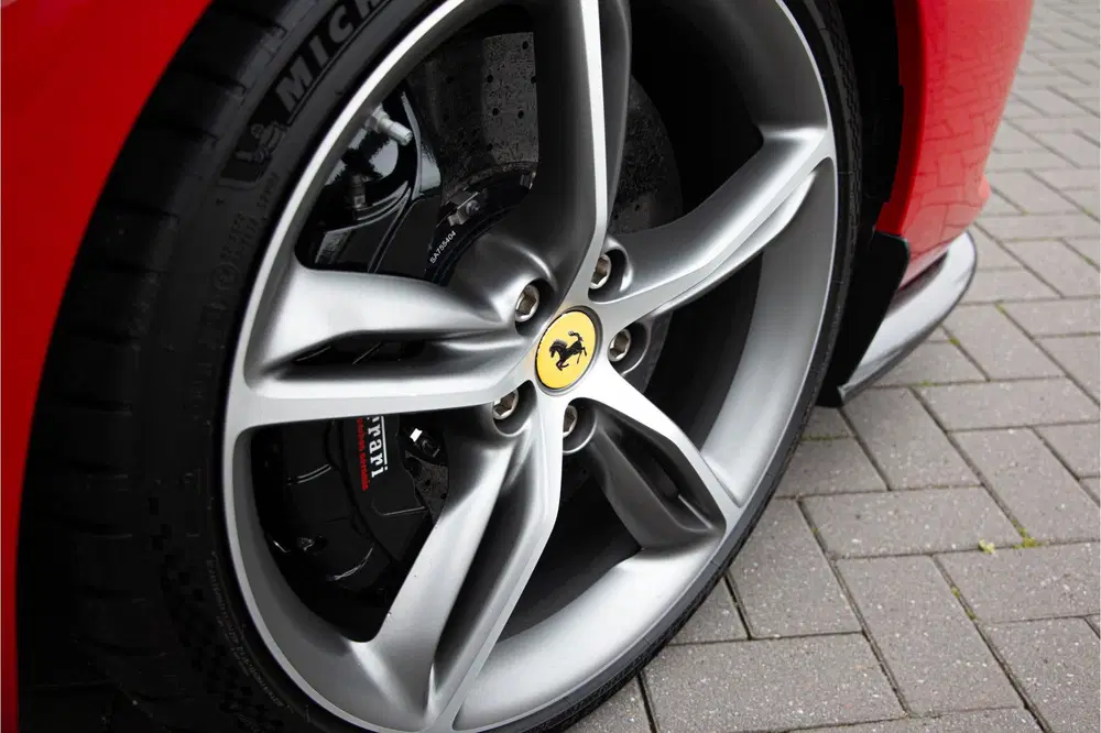Ferrari 296 GTB 3.0 V6 Rosso Corsa uit 2022, foto 15