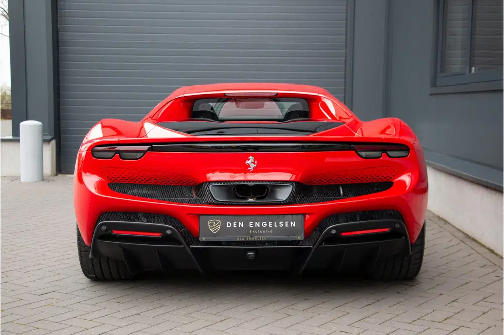 Ferrari 296 GTB 3.0 V6 Rosso Corsa uit 2022, foto 7