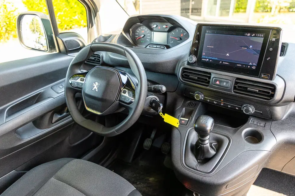Peugeot Partner 1.2 PureTech 110 PK Premium Airco I Parkee uit 2022, foto 2