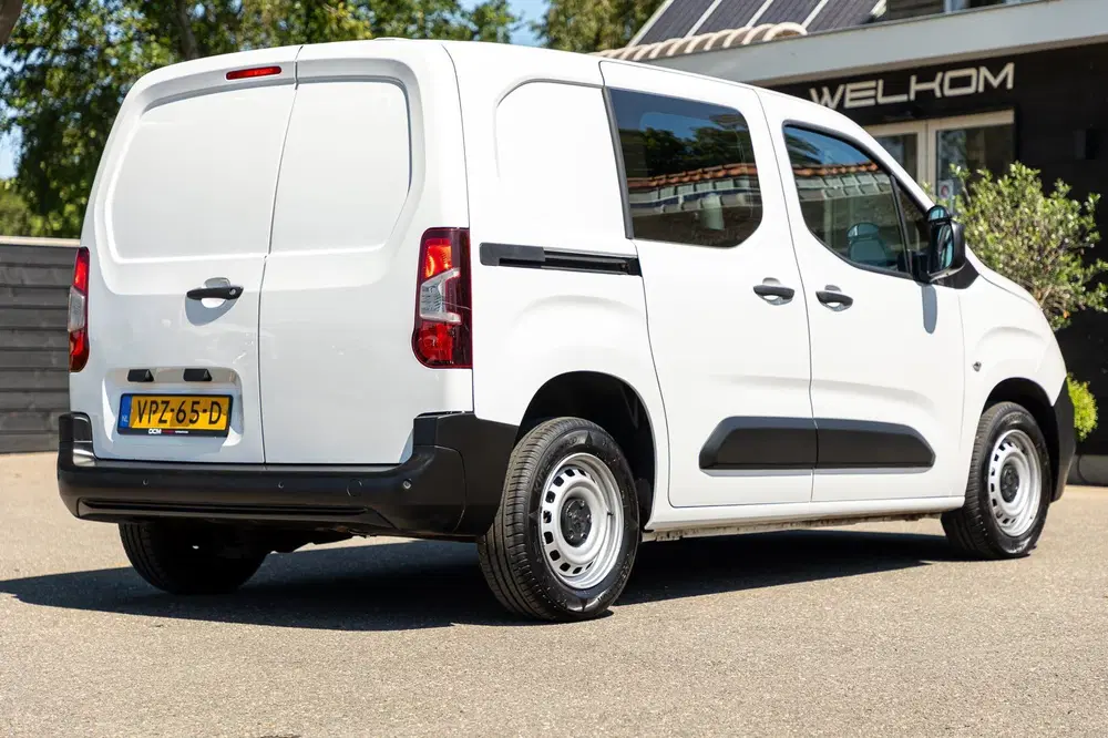 Peugeot Partner 1.2 PureTech 110 PK Premium Airco I Parkee uit 2022, foto 3