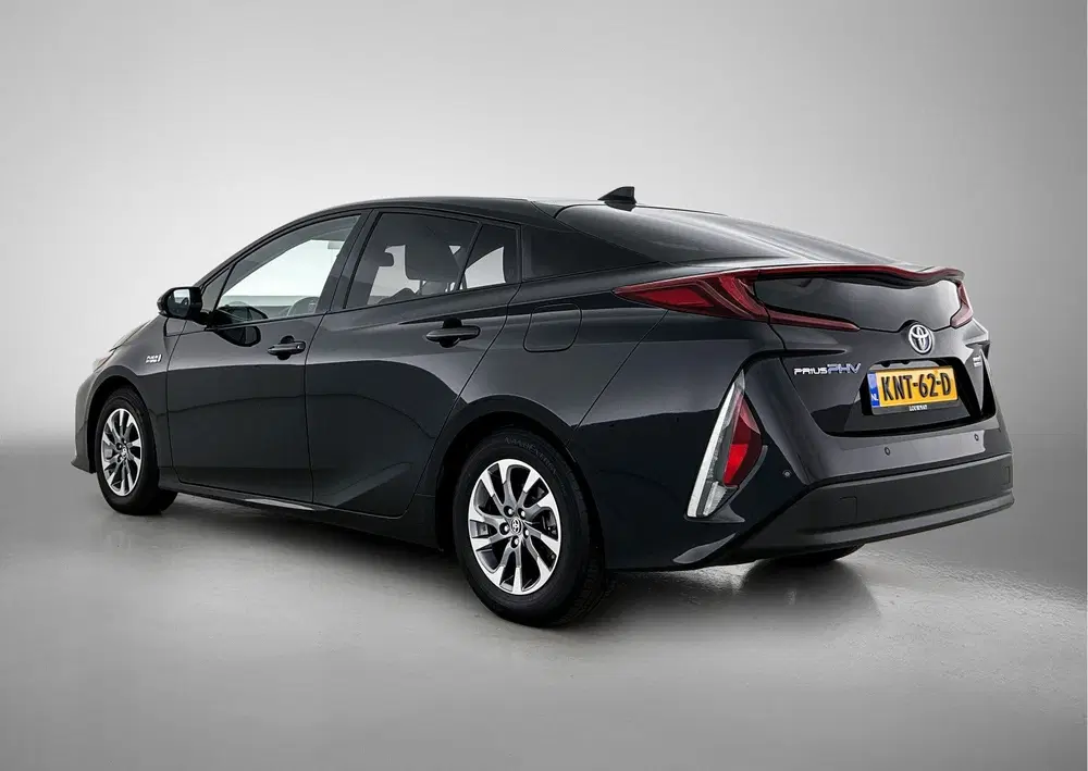 Toyota Prius 1.8 Plug-in Dynamic uit 2020, foto 15