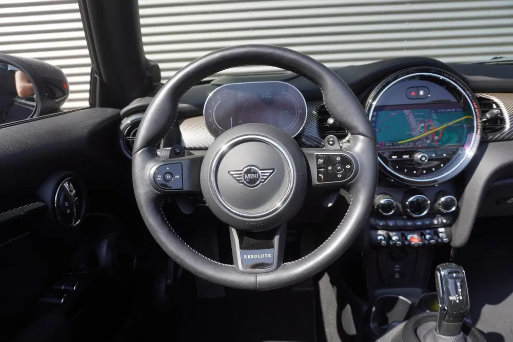 Mini Cabrio Cooper S uit 2023, foto 7