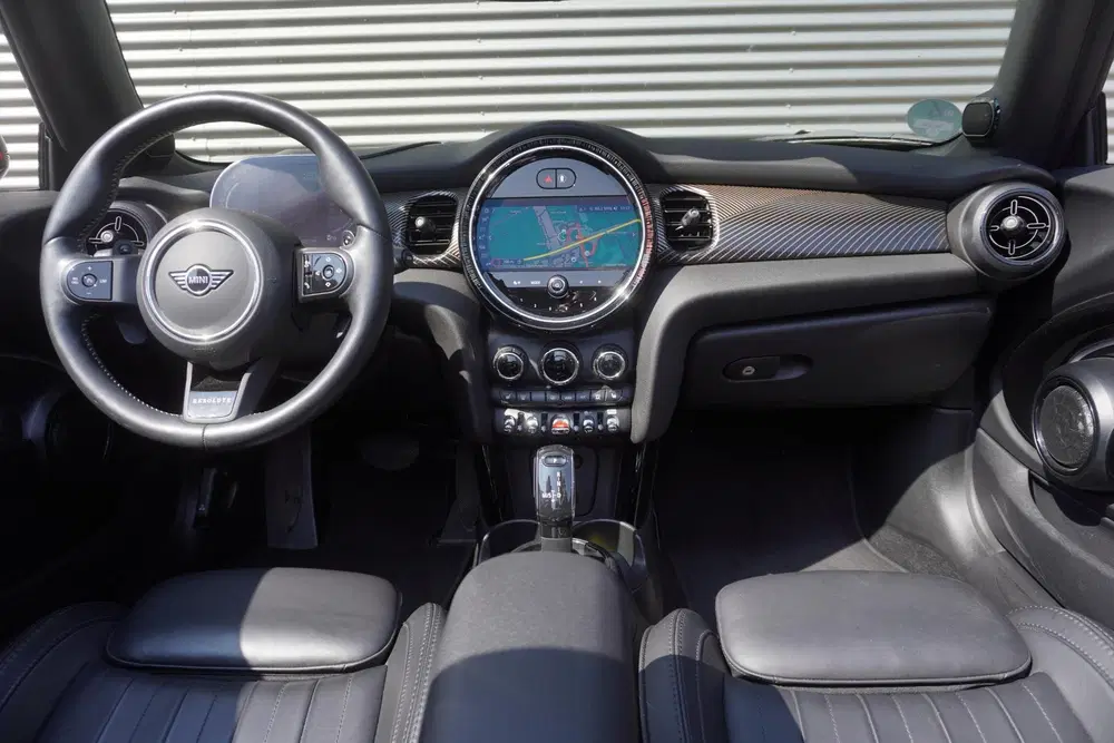 Mini Cabrio Cooper S uit 2023, foto 9