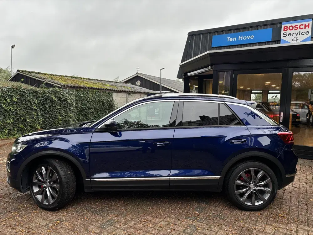 Volkswagen T-Roc 1.5 TSI DSG Sport uit 2019, foto 2