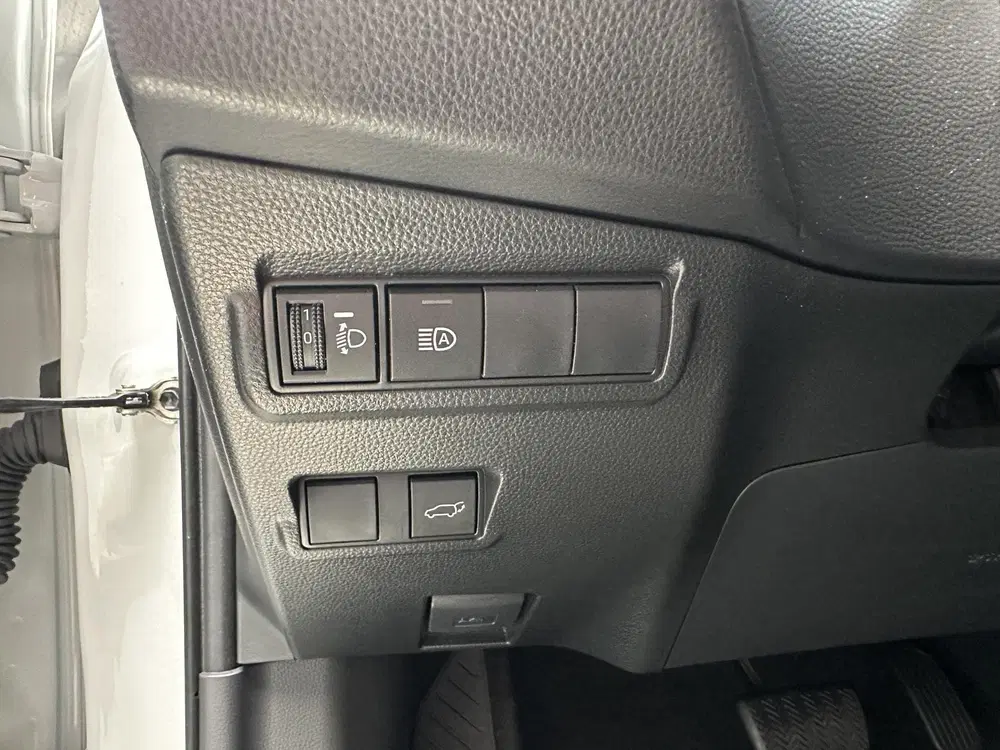 Toyota Corolla Cross Hybrid 140 Dynamic edition Parkeersenso uit 2024, foto 12