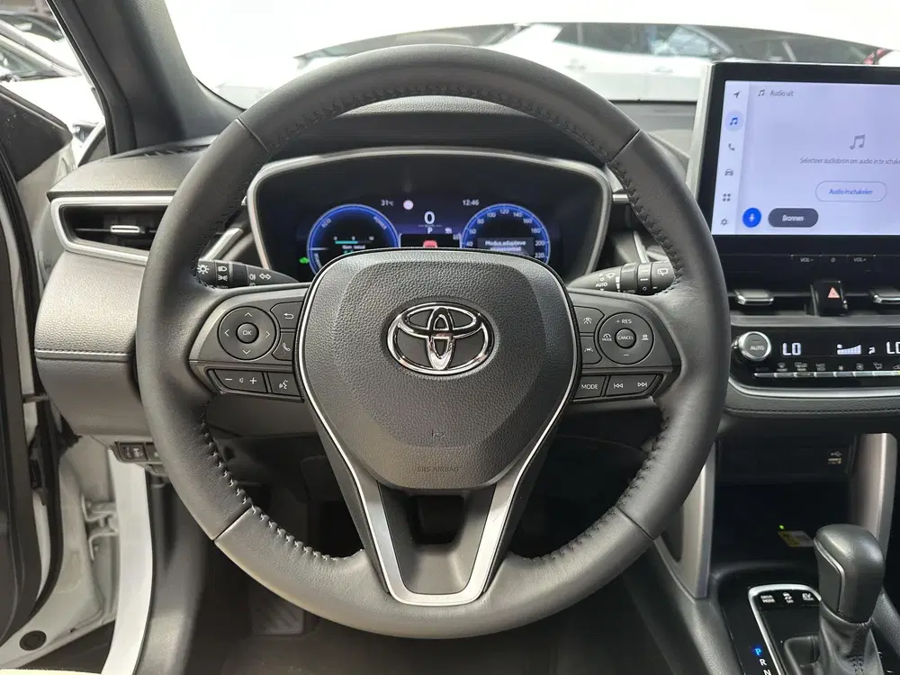 Toyota Corolla Cross Hybrid 140 Dynamic edition Parkeersenso uit 2024, foto 14