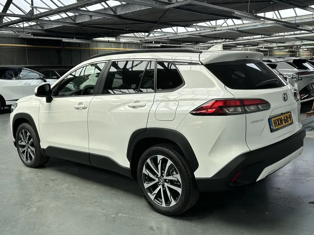 Toyota Corolla Cross Hybrid 140 Dynamic edition Parkeersenso uit 2024, foto 4