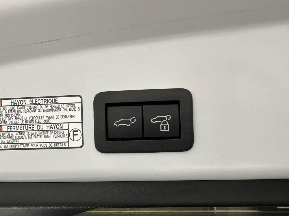 Toyota Corolla Cross Hybrid 140 Dynamic edition Parkeersenso uit 2024, foto 9