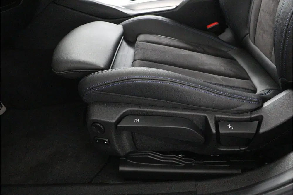 BMW 3-serie 3 Serie Touring 318i M-Sport Pro Shadowlin uit 2024, foto 13
